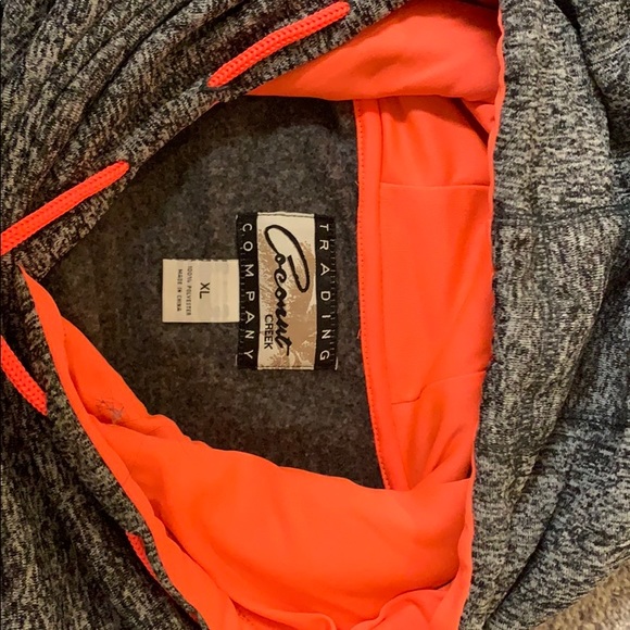 Sweatshirt - Picture 5 of 6